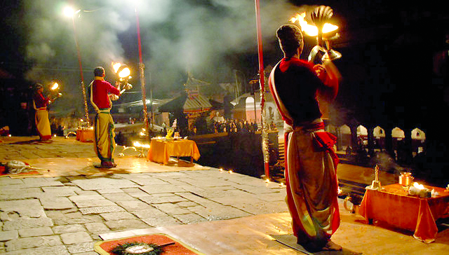 See The Pashupati Aarti Spectacle In Kathmandu The Annapurna Express